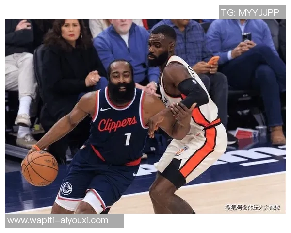 湖人135-118大胜快船杯赛提早出线，东詹里合砍99分，哈登29+9